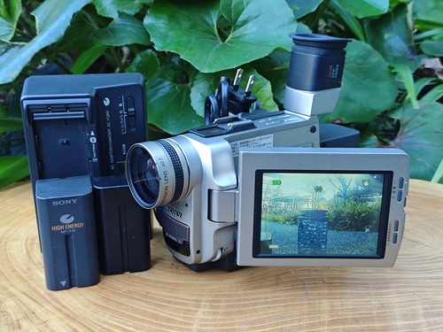 25095 sony dcr - dcr-trv7, minidv