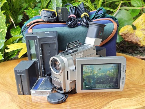 127958 videocamera sony - videocamera,